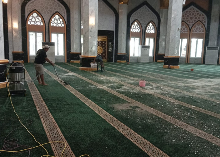 Plafon Runtuh, Masjid Agung An-Nur Ditutup Sementara, Renovasi Dikebut Jelang HUT Ogan Ilir