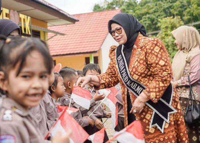 Bunda PAUD Muba Tinjau Pelaksanaan Program Makan Bergizi Gratis di Sekayu, Pastikan Gizi Anak Terpenuhi