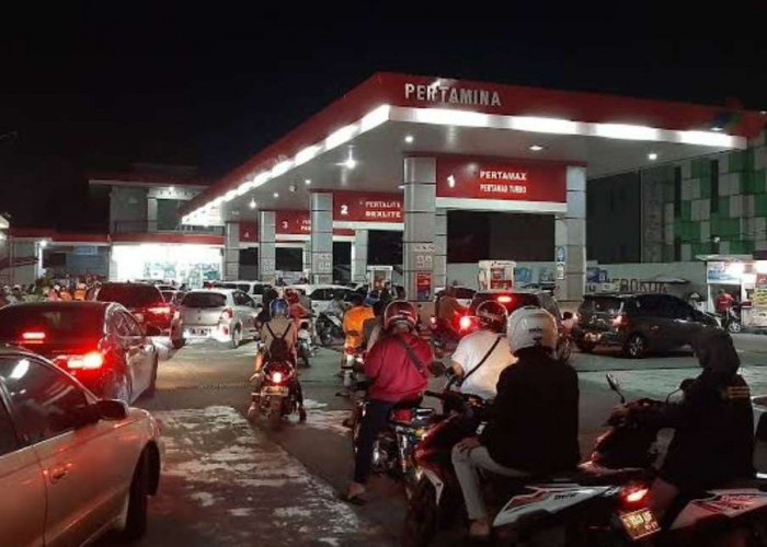 Daftar Mobil Yang Boleh 'Minum' BBM Bersubsidi, Cek Harga BBM Kembali Turun Rp 2.150/Liter