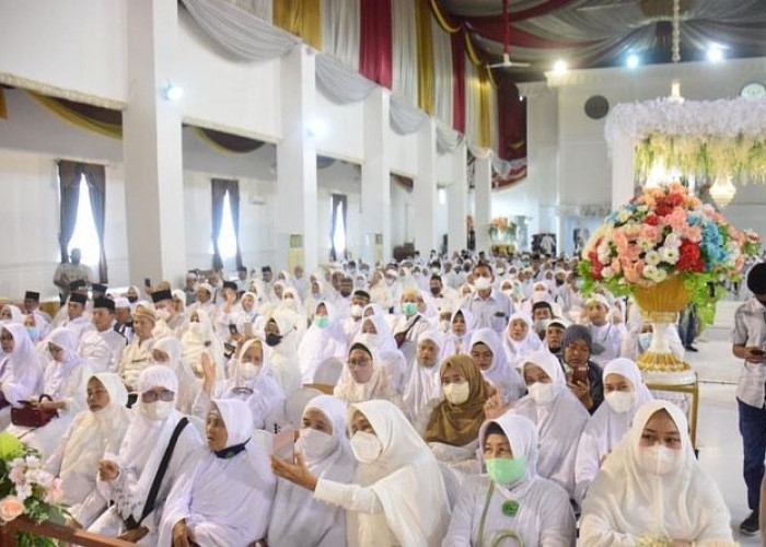 Herman Deru Titip Pesan Pada  Jemaah Umroh, Panjatkan Doa Terbaik Untuk  Sumsel