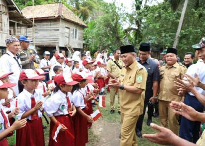 Peresmian Desa Baru, Mempermudah Pelayanan Warga  