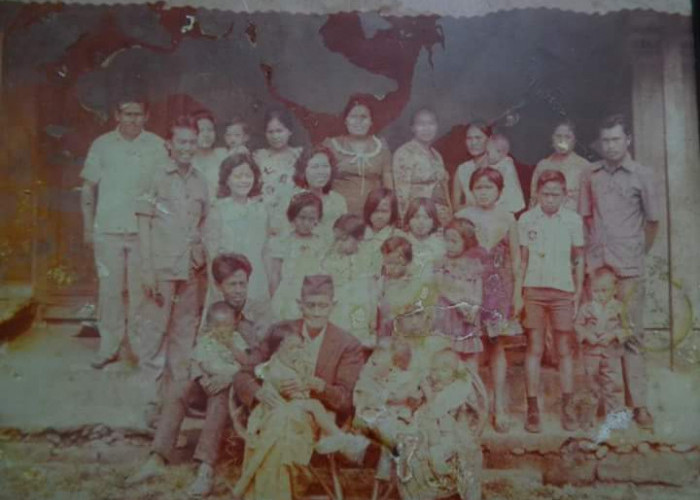 Suku Gumay, Suku yang Berada di Kabupaten Lahat,  Banyak Percaya Keturunanya Bertelunjuk Bengkok