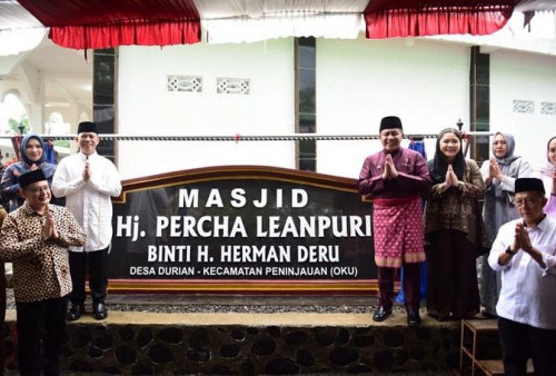 Resmikan Masjid Hj Percha Leanpuri, Herman Deru: Ini Bukti Cinta Masyarakat Kepada Ananda Percha