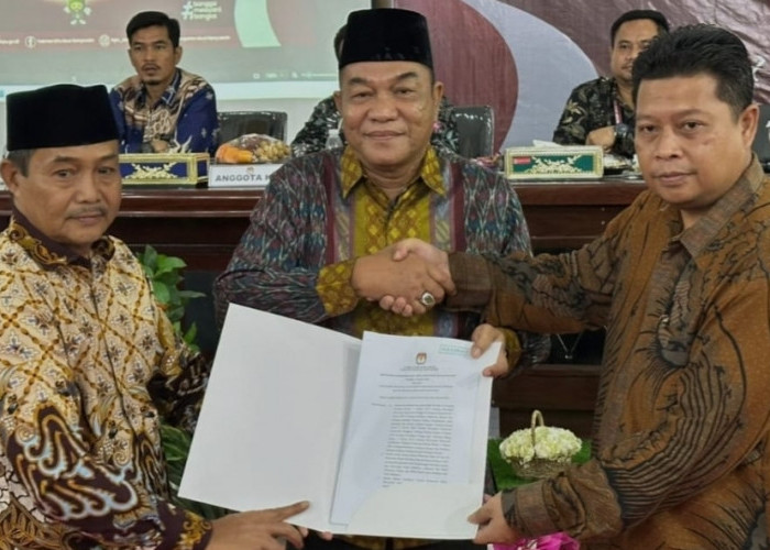 Sudah Ditetapkan KPUD, Toha-Rohman Resmi Bupati dan Wakil Bupati Terpilih 2025-2030