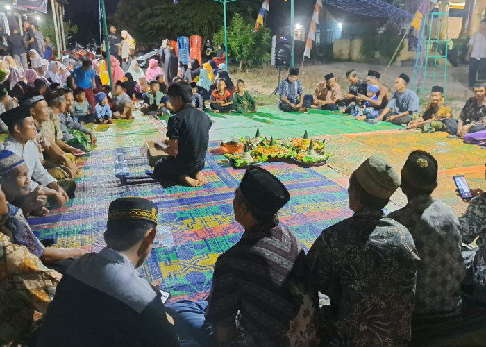 Malam HUT RI Ke-79, Warga Talang Siku Desa Pinang Banjar Gelar Istighosah dan Doa Bersama