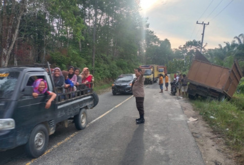 Di Batanghari, Satu Keluarga Tewas Ditabrak Truk Sawit