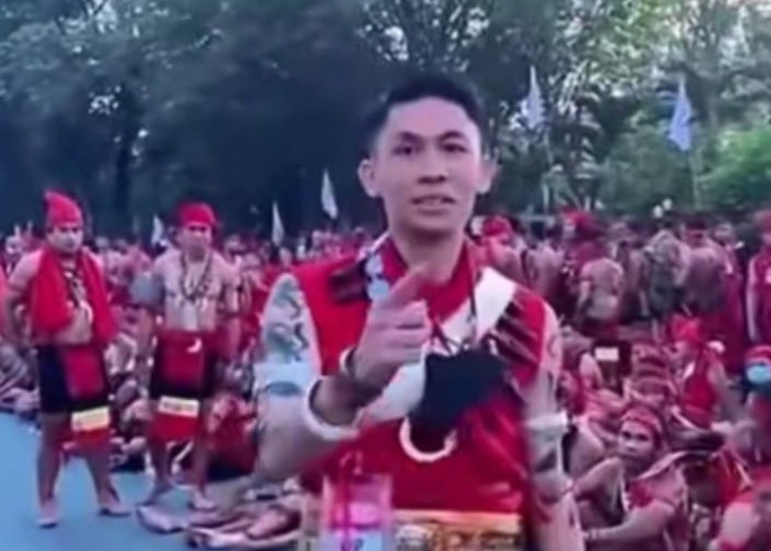 Diduga Pernyataannya Singgung Suku Dayak, Pesulap Merah Kini Dicari Pasukan Merah Dari Kalimantan