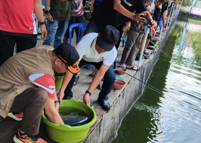 Lomba Mancing Ikan Mas Meriahkan HUT ke-69 Kabupaten Muba