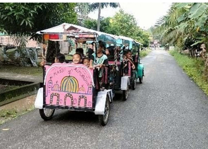 Odong-Odong, Hiburan Favorit Anak-Anak Sanga Desa di Sore Hari