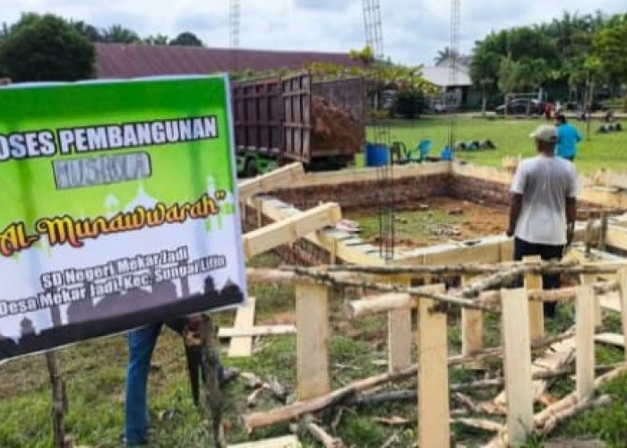 Seimbangkan Pendidikan Akademik dan Ilmu Agama, SD N Mekar Jadi Bangun Musollah