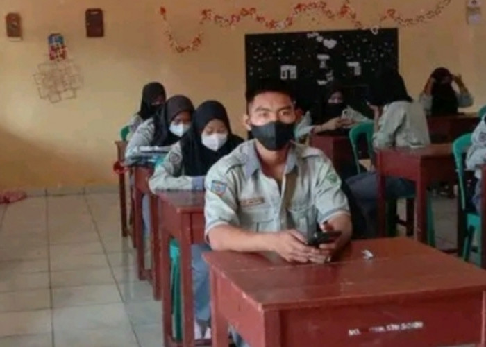 Kabut Asap Makin Pekat, Sekolah Sumsel Ini Minta Siswanya Pakai Masker Saat Belajar