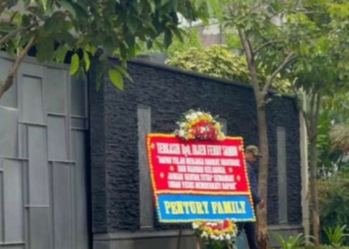Misteri Karangan Bunga 'Jangan Gentar' di Depan Rumah Ferdi Sambo, Siapa yang Mengirim?