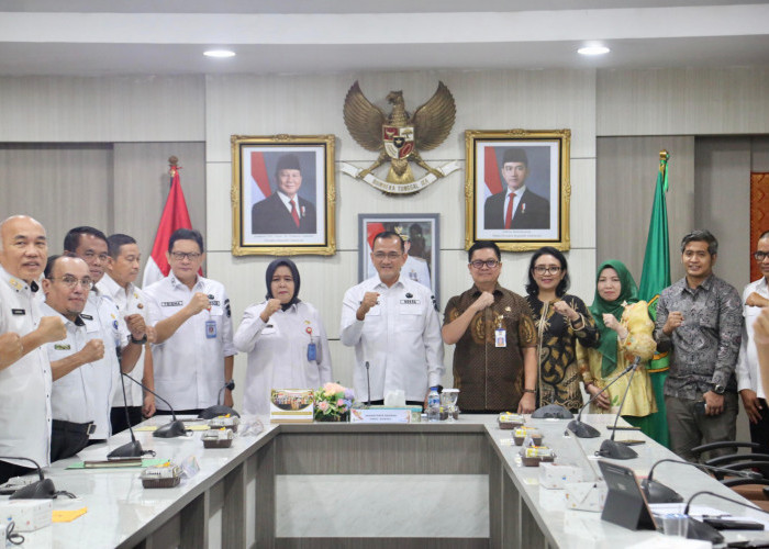 Sekda Edward Candra Buka Rapat Pembukaan Desk Penyusunan IKK LPPD Provinsi Sumsel Tahun 2024 