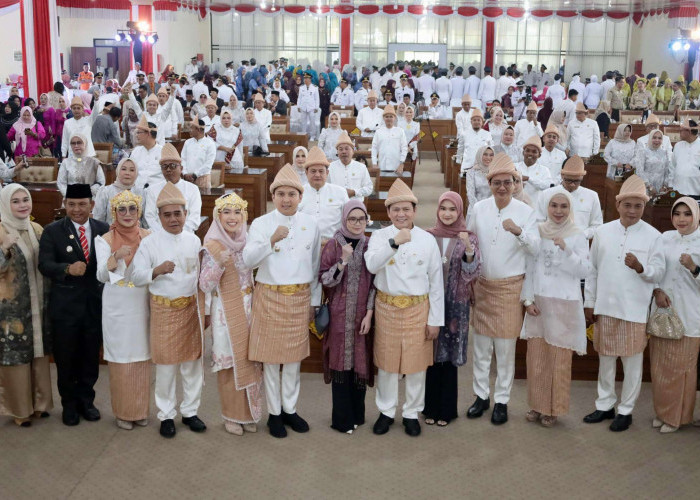 Pj Gubernur Elen Setiadi Hadiri Paripurna HUT Ke-21 Kabupaten Ogan Ilir 