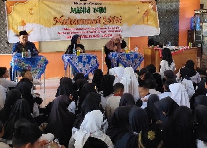 Kenalkan Siswa Dengan Hari Besar Islam, SDN Mekar Jadi Gelar Peringatan Maulid Nabi Muhammad SAW