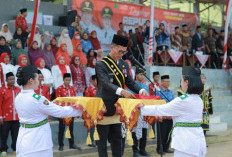 Semarak HUT RI ke-81, Warga Desa Bukit Jaya Khidmat Ikuti Upacara Kemerdekaan