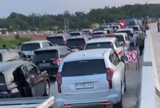 Hari Pertama Dibuka, Tol Fungsional Palembang–Betung Langsung Macet Panjang, Pengendara Terjebak Hampir 2 Jam