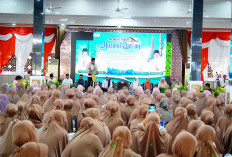 Peringatan Nuzulul Qur’an di Muba Berlangsung Khidmat, Bupati Toha Salurkan Bantuan Sosial 