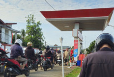 Jelang Idul Fitri, Warga Sekayu Kesulitan Dapatkan BBM, Antrean Kendaraan Mengular di SPBU