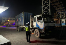 KRYD Pasca Lebaran, Polisi 'Saring' Truk ODOL di Gerbang Palembang