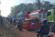 Macet Parah di Jalintim Palembang–Betung, Perjalanan Sungai Lilin–Palembang Tembus 7 Jam
