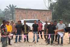 Kompak! Warga Sungai Lilin Bangun Jembatan Menuju TPU TSM dengan Swadaya