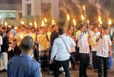Semarak Pawai Obor Rumah Tahfidz An Nuur Sekayu, Syiar Ramadan 1447 H Hangatkan Malam Kota