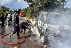Mobil Terbakar di Babat Toman, Damkar Muba Bergerak Cepat Amankan Lokasi