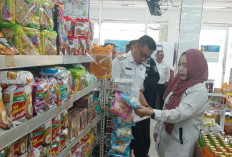 Jelang Hari Besar Keagamaan, Kecamatan Sungai Lilin Sidak Parsel di Minimarket dan Toko Sembako