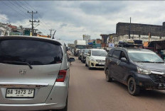 Arus Balik Jalintim Palembang–Jambi Ramai Lancar, Pemudik Padati Rumah Makan Sungai Lilin
