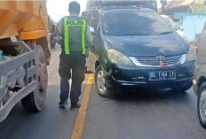 Macet Parah Jalintim Palembang–Betung Tak Kunjung Usai, Warga Menjerit, Jalan Rusak  Jadi Pemicu
