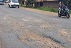 Tol Palembang–Jambi Dikebut, Jalan Lintas Timur di Muba Banyak Kerusakan dan Rawan Kecelakaan